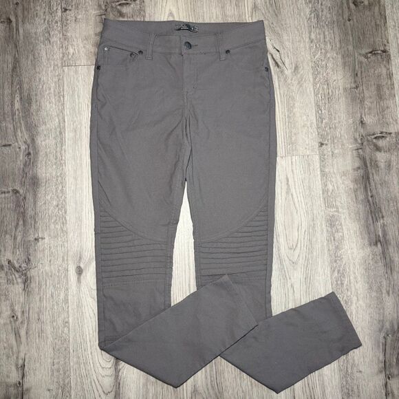 Prana Pants - Prana Brenna Zion Skinny Pants - Gray- Size 6- Pleated Knee- Moto style